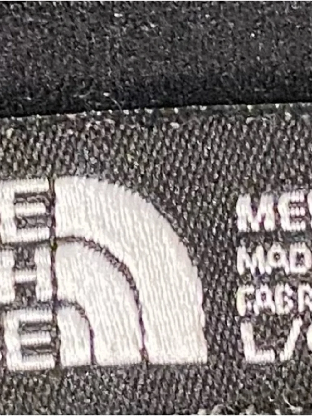 The North Face Men’s Large Black 1/4 Zip Pullover